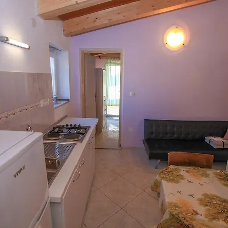 Stone House Olio * 罗维尼村